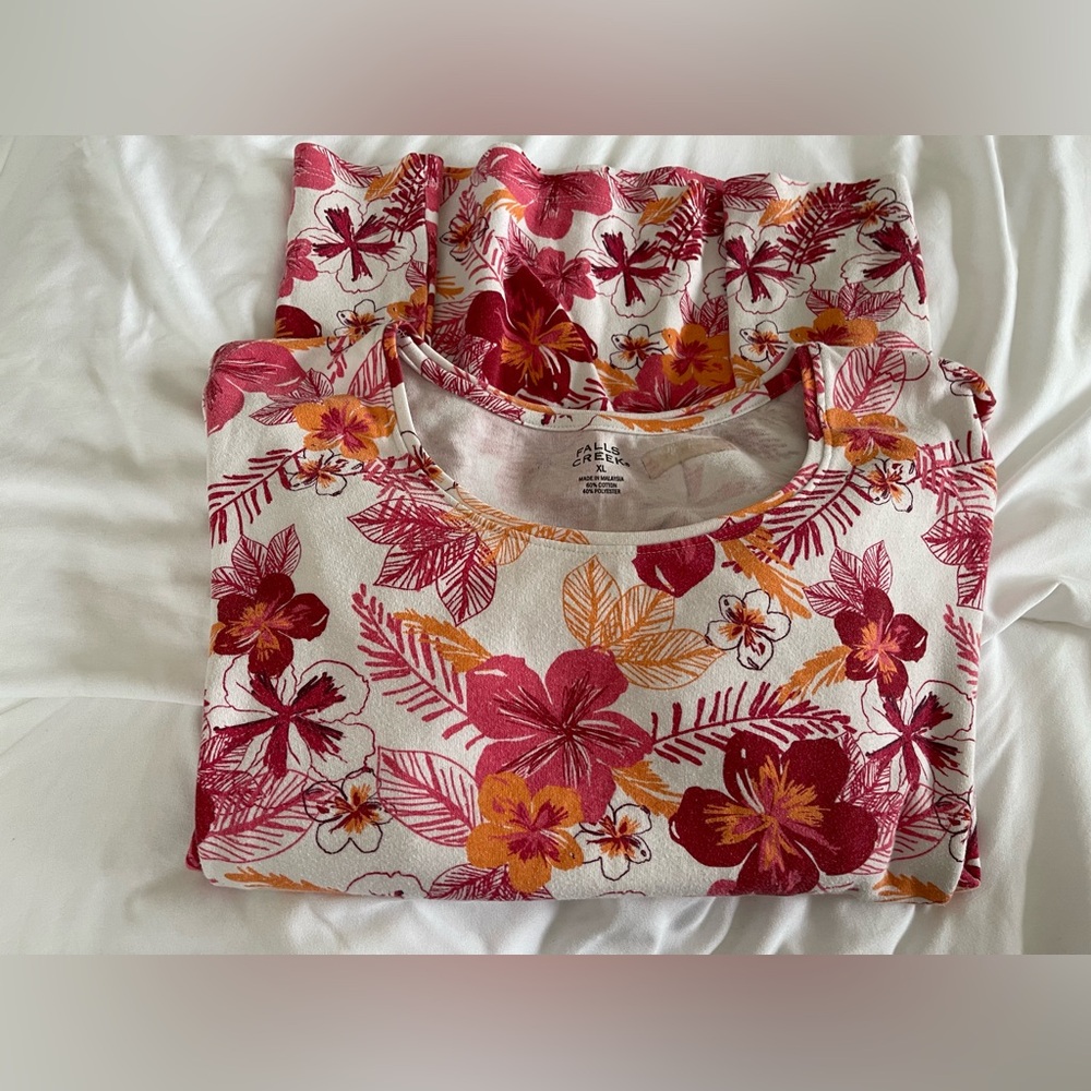 Vintage  FALLS CREEK Floral Print Top in Red and Orange